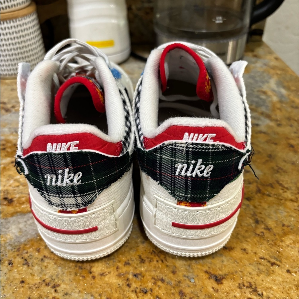 Nike Air Force 1 size 8.5 - Picture 4 of 9